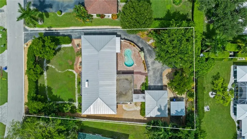 640  RUDDER  RD, Naples, FL 34102