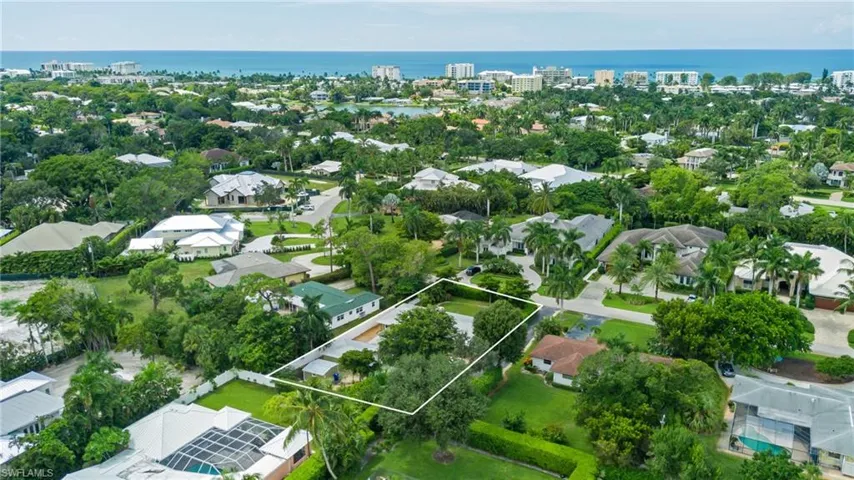 640  RUDDER  RD, Naples, FL 34102