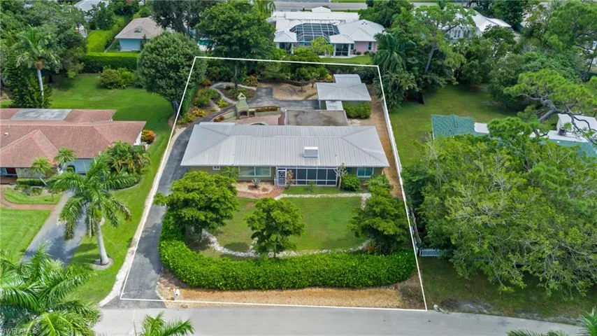 640  RUDDER  RD, Naples, FL 34102