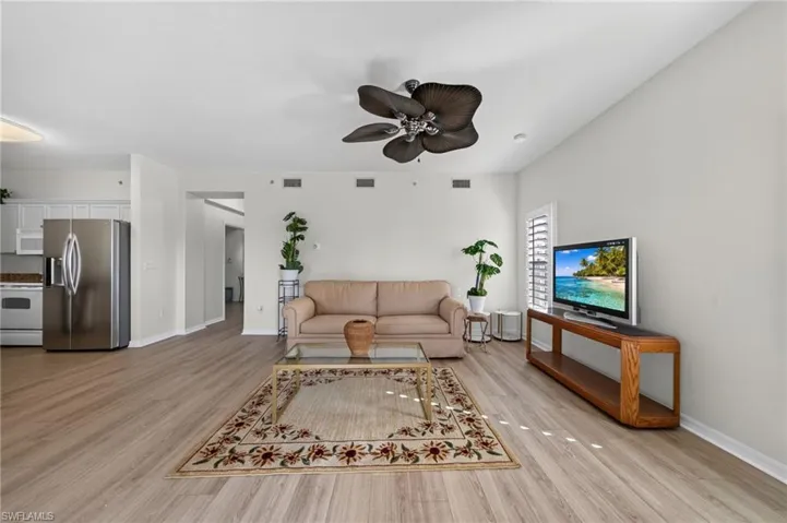 10041 Lake Cove Dr 202, Fort Myers, Florida 33908