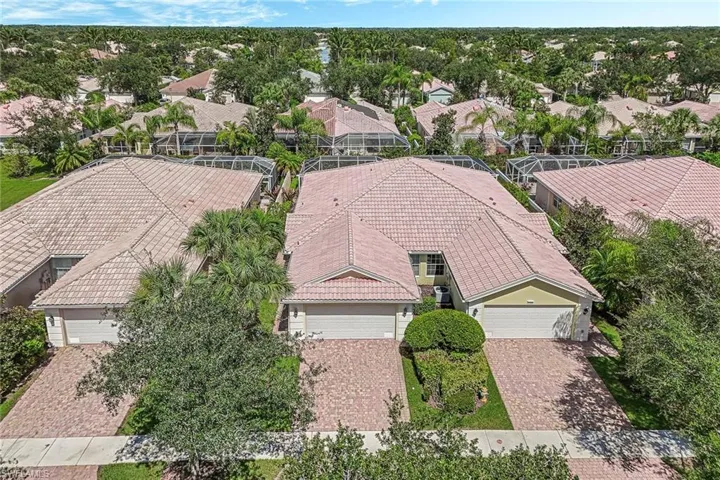 15398  Remora  DR, Bonita Springs, FL 34135