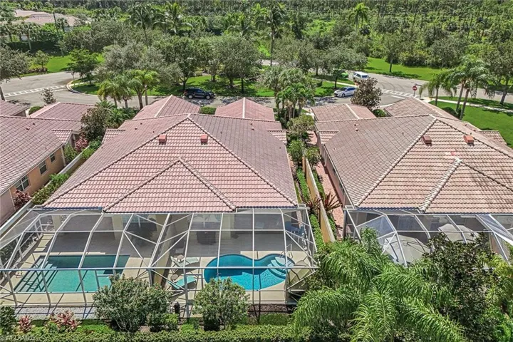 15398  Remora  DR, Bonita Springs, FL 34135