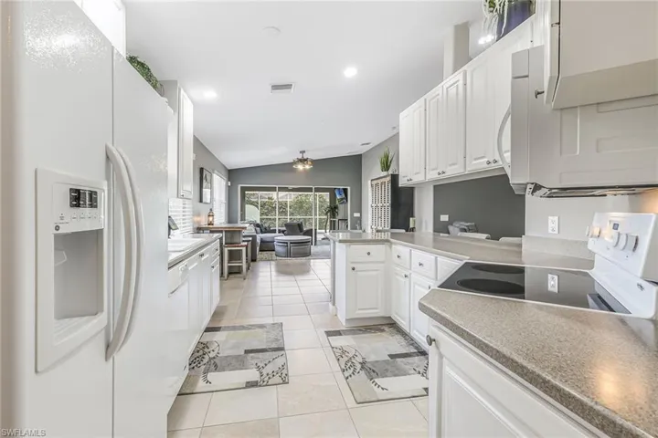 15398  Remora  DR, Bonita Springs, FL 34135