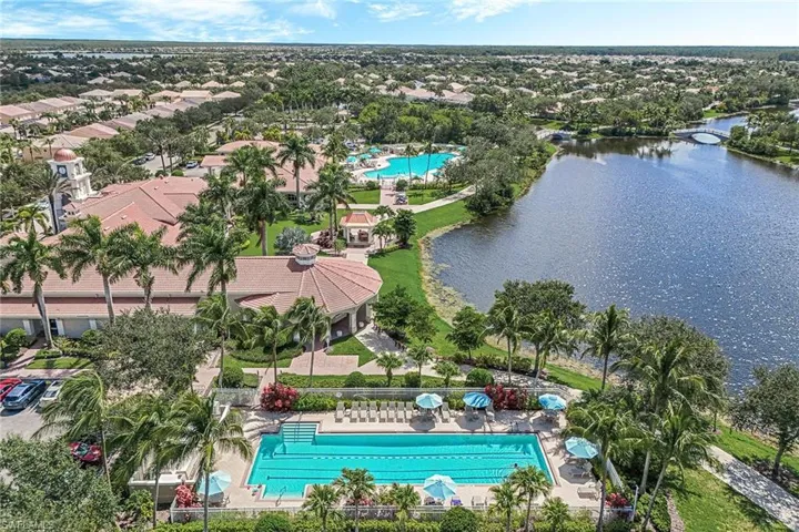 15398  Remora  DR, Bonita Springs, FL 34135