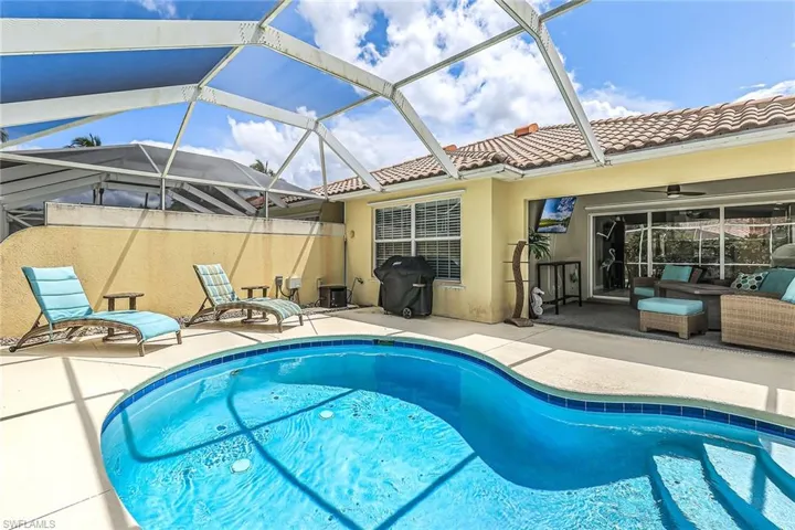 15398  Remora  DR, Bonita Springs, FL 34135