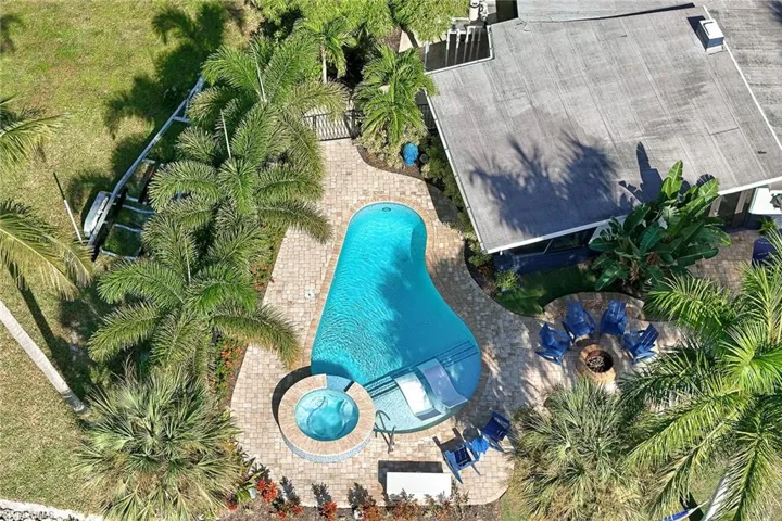 15398  Remora  DR, Bonita Springs, FL 34135