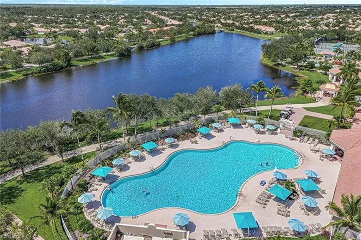 15398  Remora  DR, Bonita Springs, FL 34135