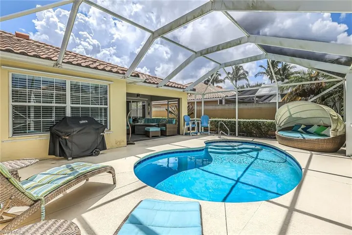 15398  Remora  DR, Bonita Springs, FL 34135