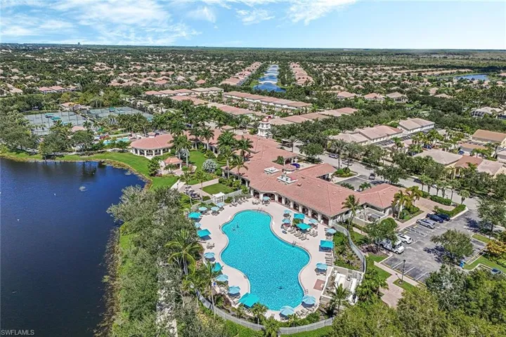 15398  Remora  DR, Bonita Springs, FL 34135