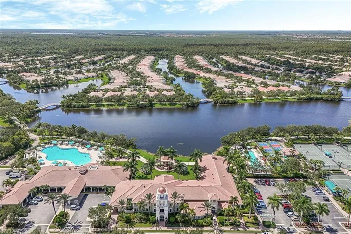 15398  Remora  DR, Bonita Springs, FL 34135