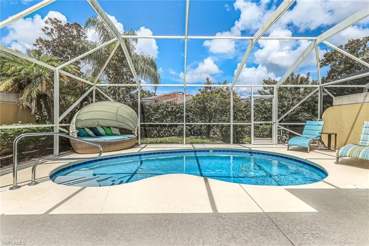 15398  Remora  DR, Bonita Springs, FL 34135