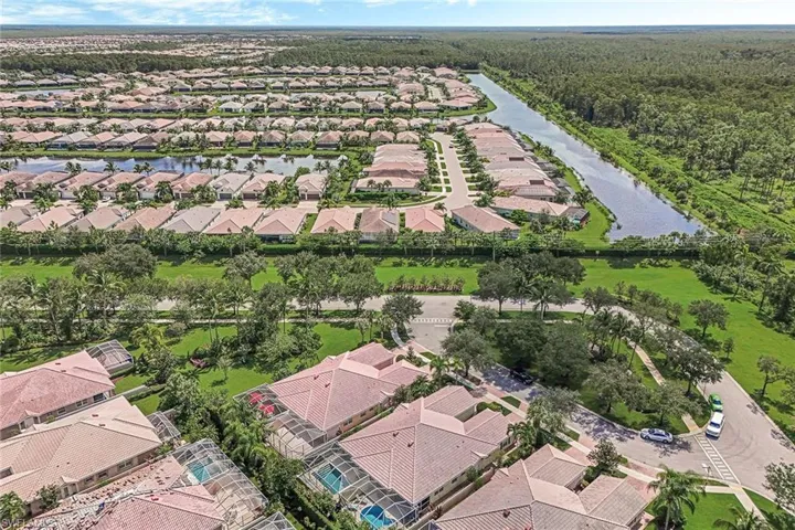 15398  Remora  DR, Bonita Springs, FL 34135