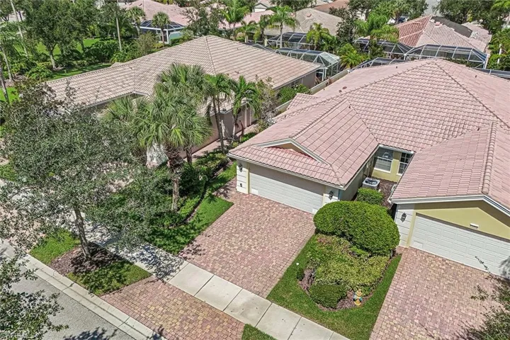 15398  Remora  DR, Bonita Springs, FL 34135
