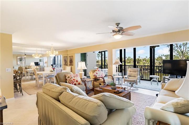 Spacious Great Room