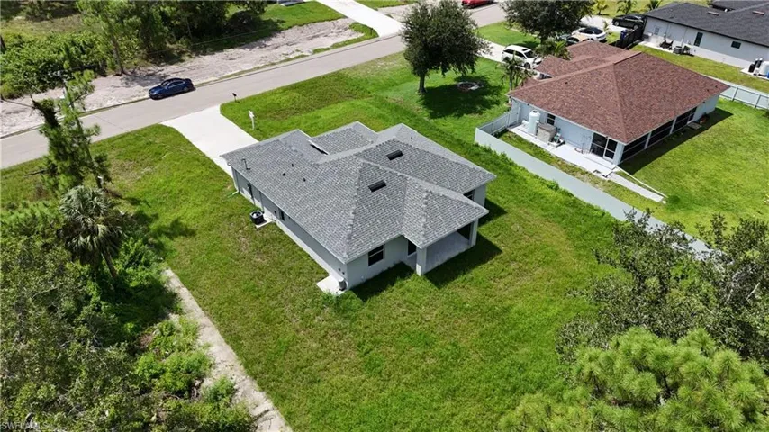 Aerial view of property and surrounding area