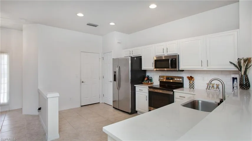 16242 Ravina Way 85, Naples, Florida 34110