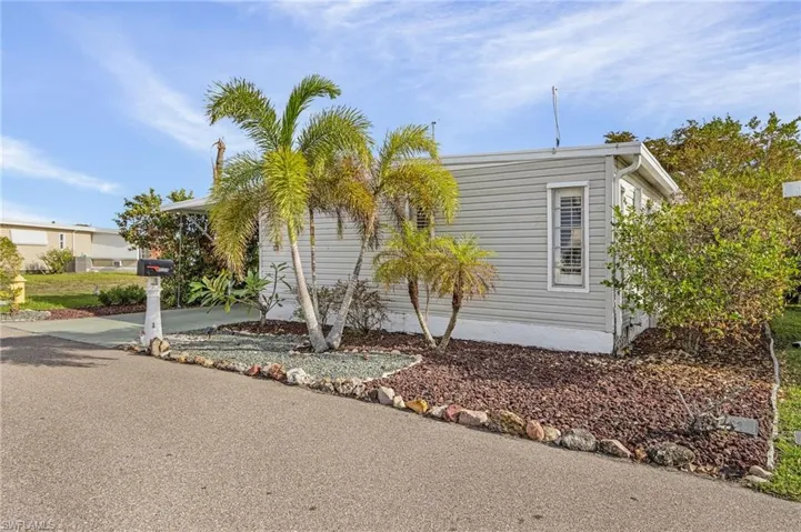5531  Sir Walter  WAY, North Fort Myers, FL 33917