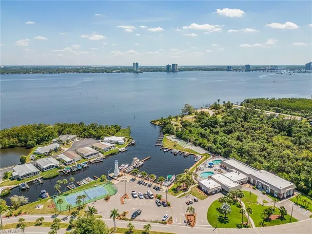 5531  Sir Walter  WAY, North Fort Myers, FL 33917