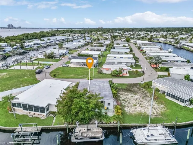 5531  Sir Walter  WAY, North Fort Myers, FL 33917