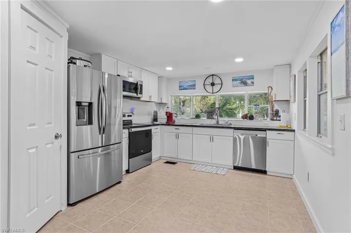 5531  Sir Walter  WAY, North Fort Myers, FL 33917