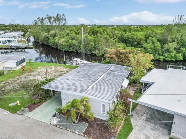5531  Sir Walter  WAY, North Fort Myers, FL 33917