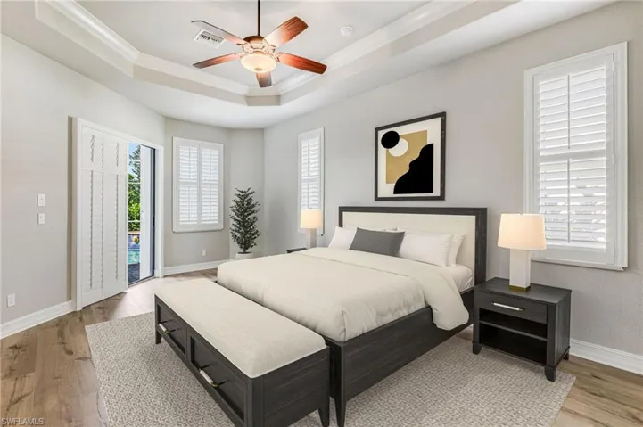 Master bedroom-Access to pool/lanai, tray ceiling