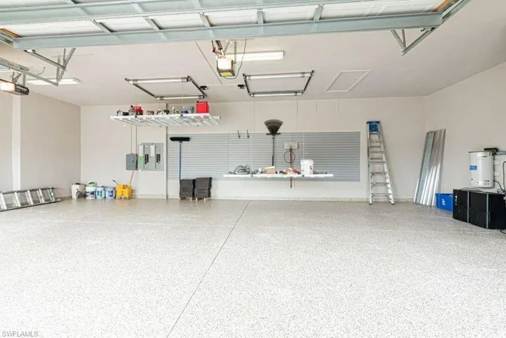 3 car with epoxy floor