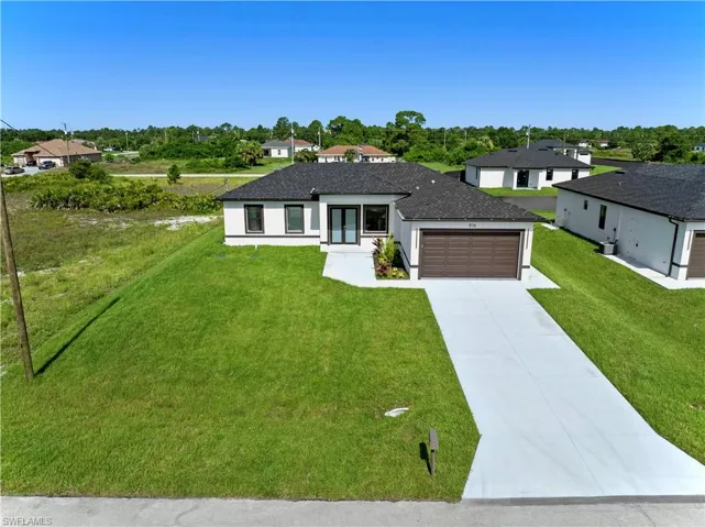 916 Manresa Ave S, Lehigh Acres, Florida 33974