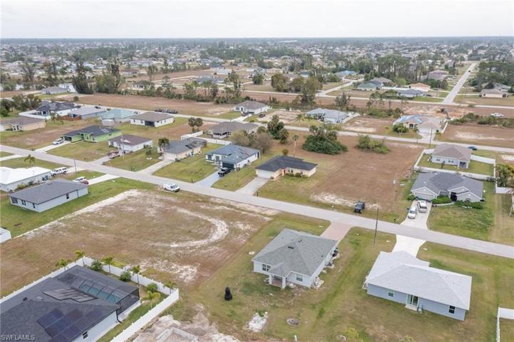 3314 NE 8th PL, CAPE CORAL FL 33909