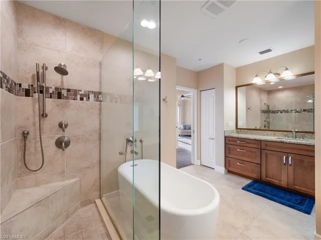 14819 Laguna Dr # 703, Fort Myers, Florida 33908