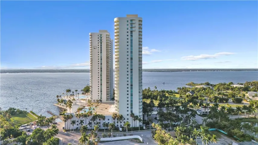 3000 Oasis Grand Blvd 2905, Fort Myers, Florida 33916