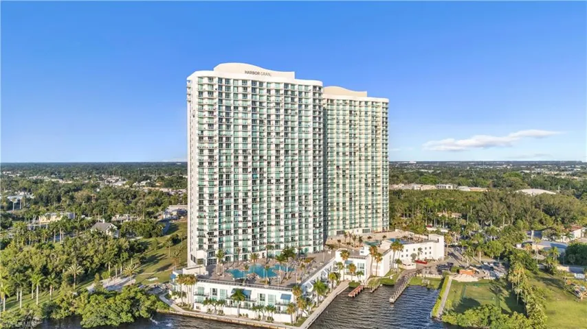 3000 Oasis Grand Blvd 2905, Fort Myers, Florida 33916