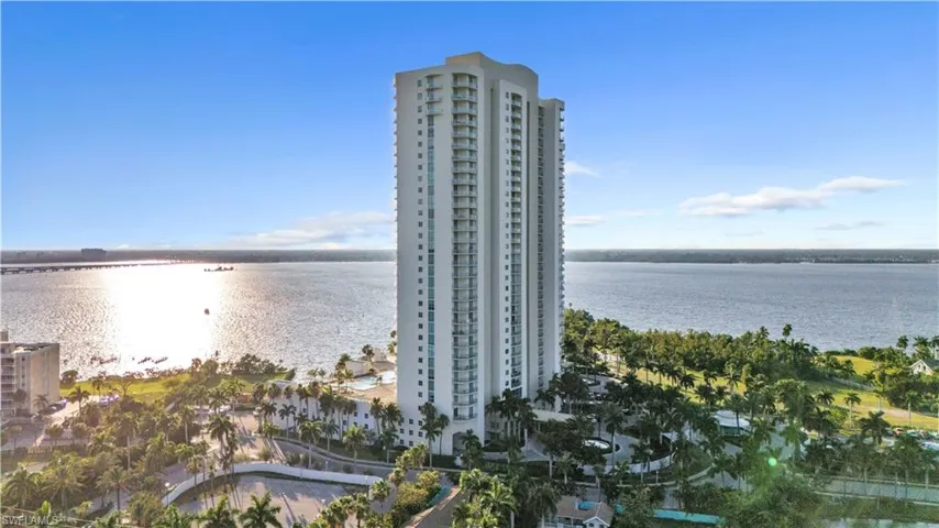 3000 Oasis Grand Blvd 2905, Fort Myers, Florida 33916
