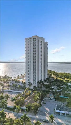 3000 Oasis Grand Blvd 2905, Fort Myers, Florida 33916