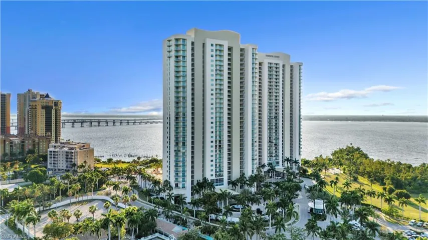 3000 Oasis Grand Blvd 2905, Fort Myers, Florida 33916