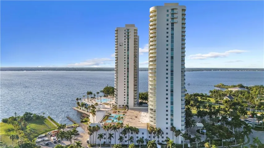 3000 Oasis Grand Blvd 2905, Fort Myers, Florida 33916
