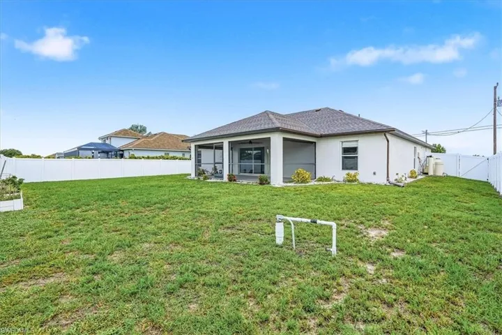 1904 Nw 21st Ter, Cape Coral, Florida 33993