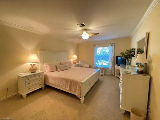 254  6TH S AVE, Naples, FL 34102