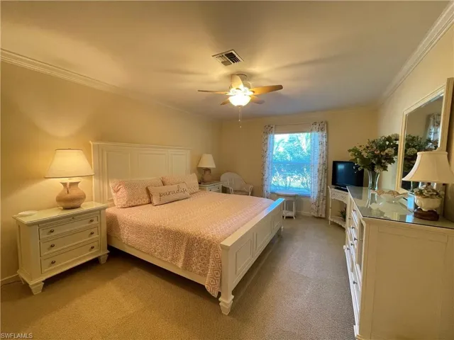 254  6TH S AVE, Naples, FL 34102