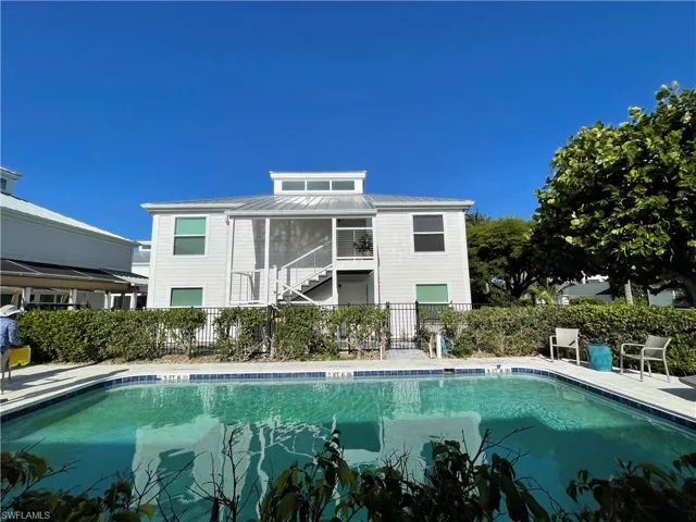 254  6TH S AVE, Naples, FL 34102