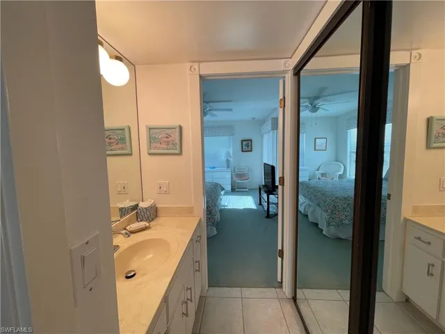 254  6TH S AVE, Naples, FL 34102