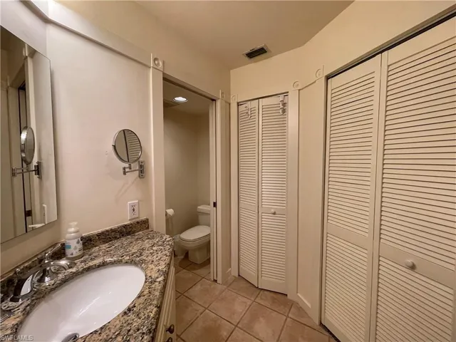 Master Bathroom w/Walk-in CLoset