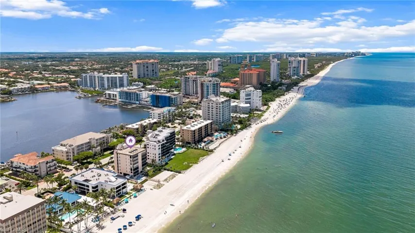 9415  Gulf Shore  DR, Naples, FL 34108