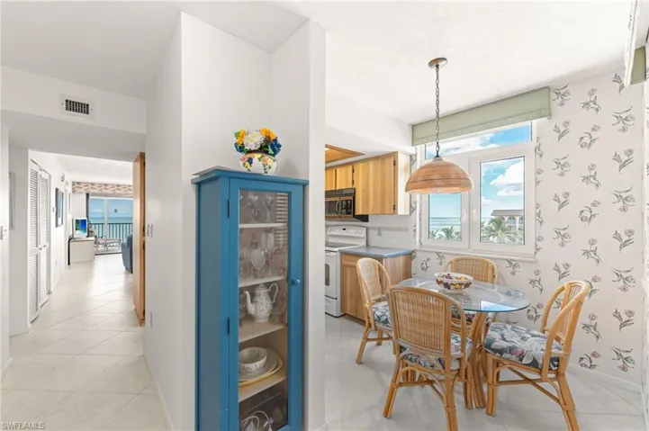 9415  Gulf Shore  DR, Naples, FL 34108
