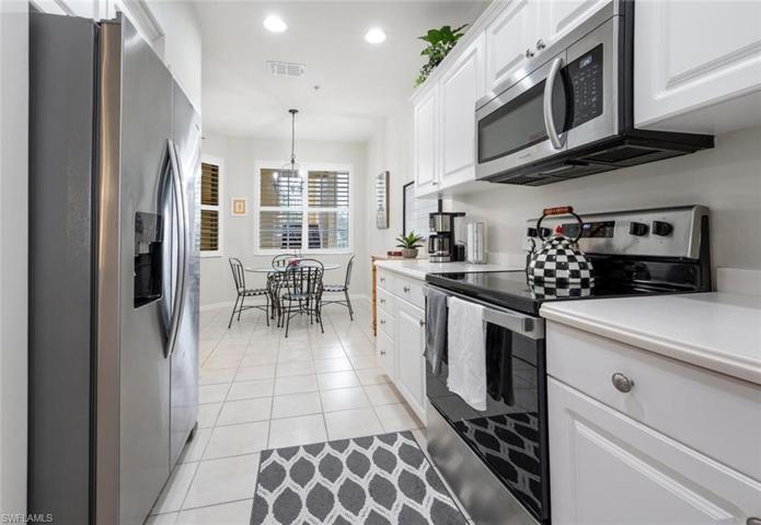4863  Hampshire  CT, Naples, FL 34112