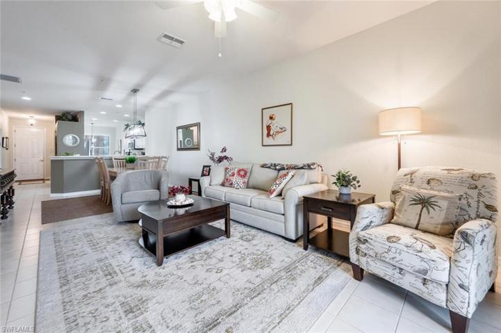 4863  Hampshire  CT, Naples, FL 34112