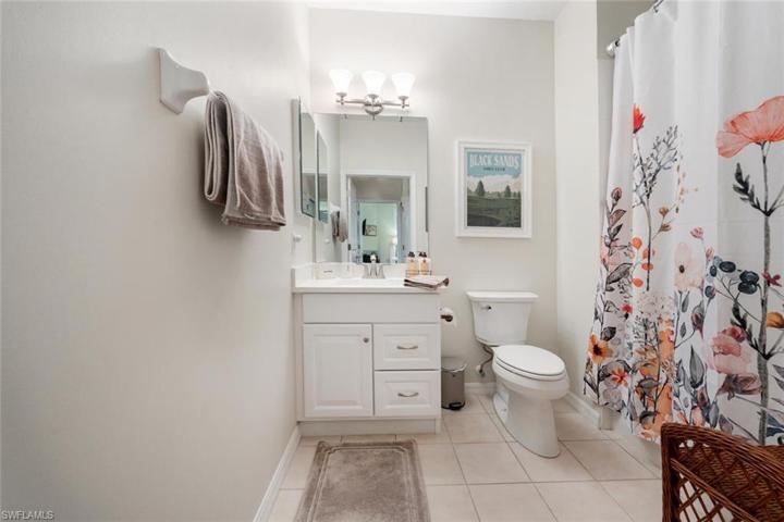 4863  Hampshire  CT, Naples, FL 34112