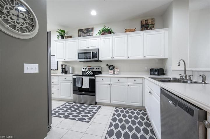 4863  Hampshire  CT, Naples, FL 34112