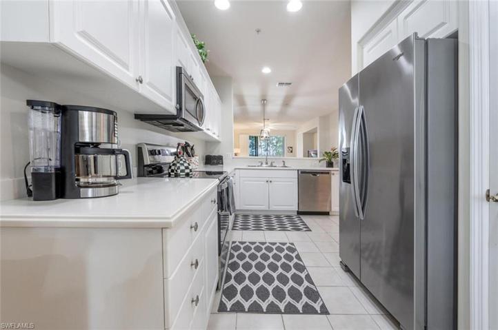 4863  Hampshire  CT, Naples, FL 34112