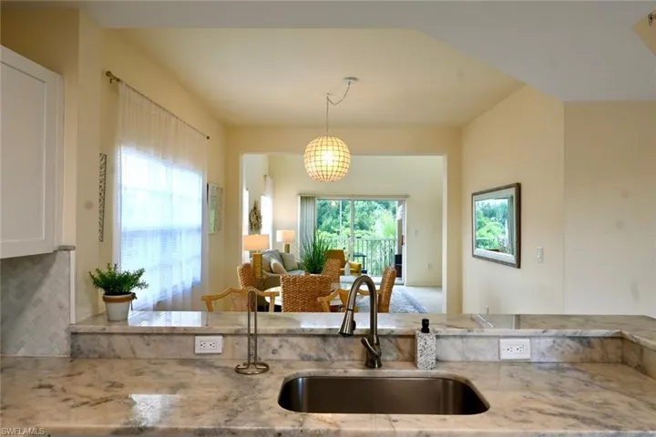 4450 Botanical Place Cir 301, Naples, Florida 34112